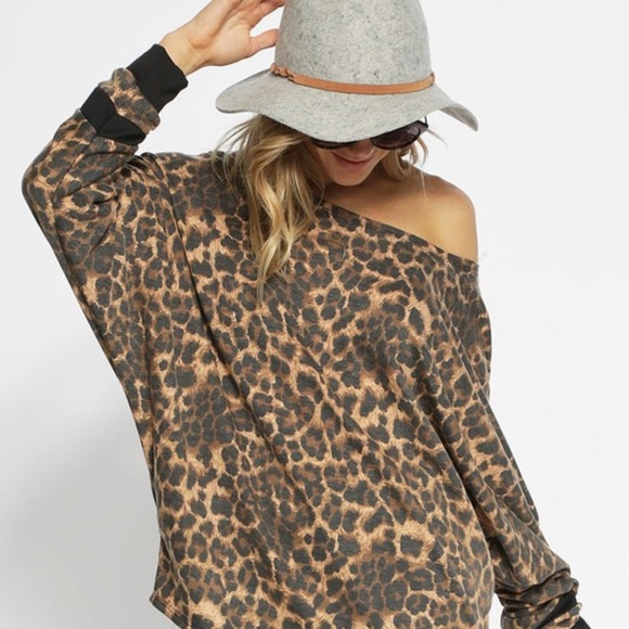 Leopard print top - Picture 2 of 3